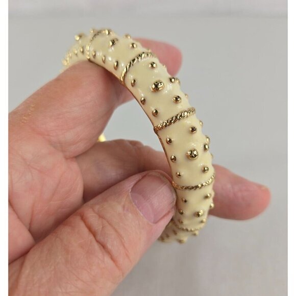 Lilly Pulitzer Bracelet Gold Plated Cream Enamel Sea Urchin Bangle VTG Signed - Picture 11 of 14